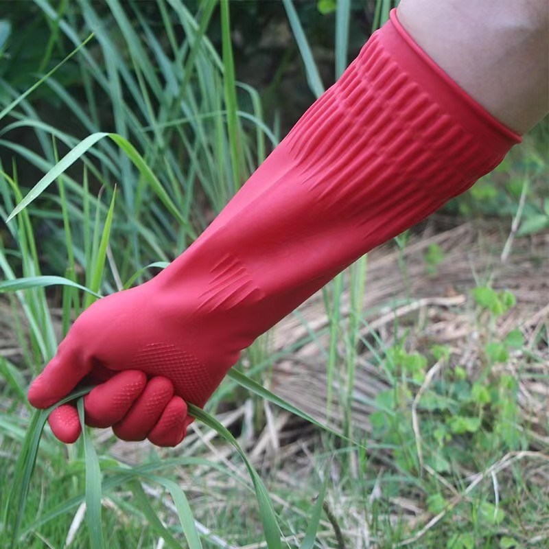 बनावट वाली हथेली और उंगलियों के साथ लेटेक्स फ्लेक्स्ड घरेलू दस्ताने